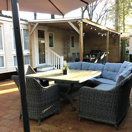 Prachtige Luxe Chalet Op De Veluwe Nabij Hoenderloo Kültér fotó